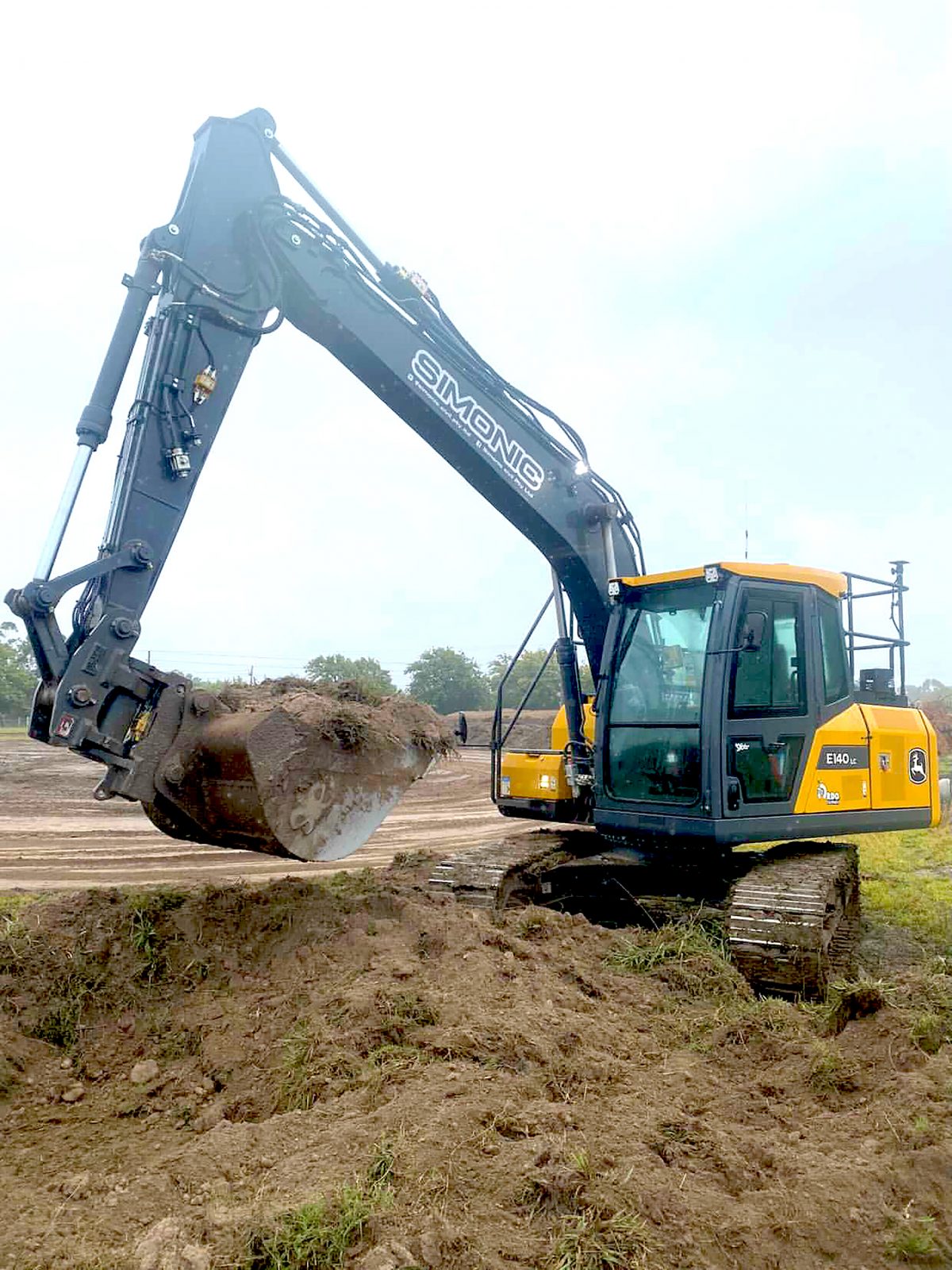 Mud Bucket - 1600mm wide John Deere E140LC