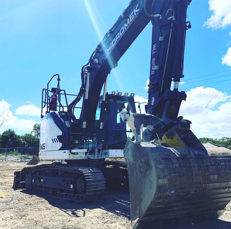 Mud Bucket - 1800mm wide Hidromek HMK145